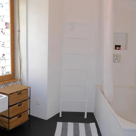 Privatunterkunft Georgian Guest *