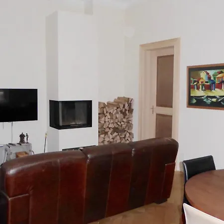 Privatunterkunft Georgian Guest *